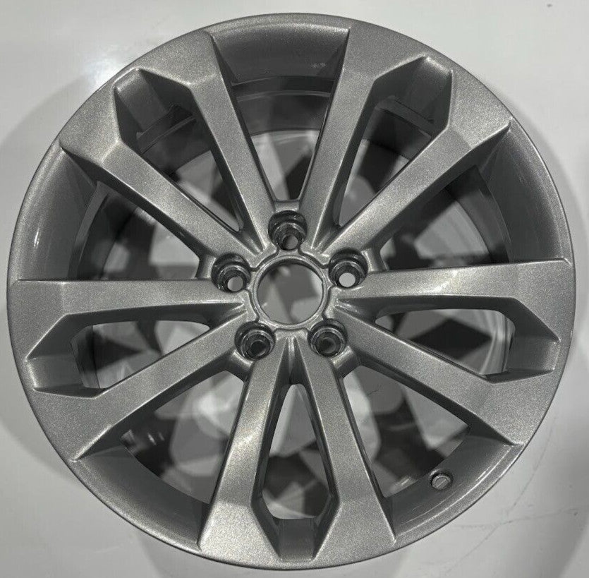 18" x 8" Audi Q5 2013 2014 2015 2016 2017 58917 Factory OEM Wheel Rim Silver
