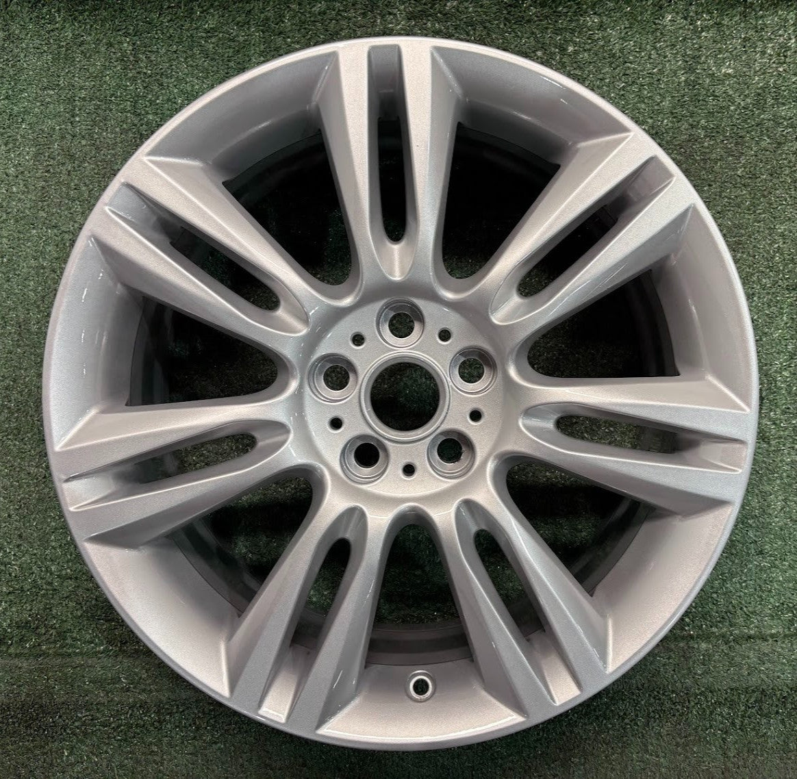17" x 7" Jaguar XE 2017 2018 2019 Factory OEM Wheel Rim 59952 Silver