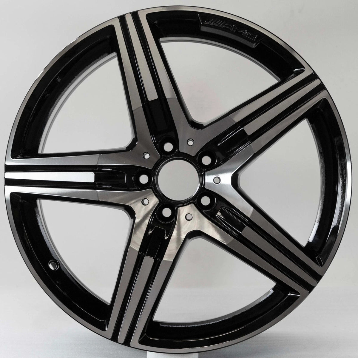 20x8.5 Mercedes Benz S63 AMG 2014–2020 OEM Wheel A2224011200