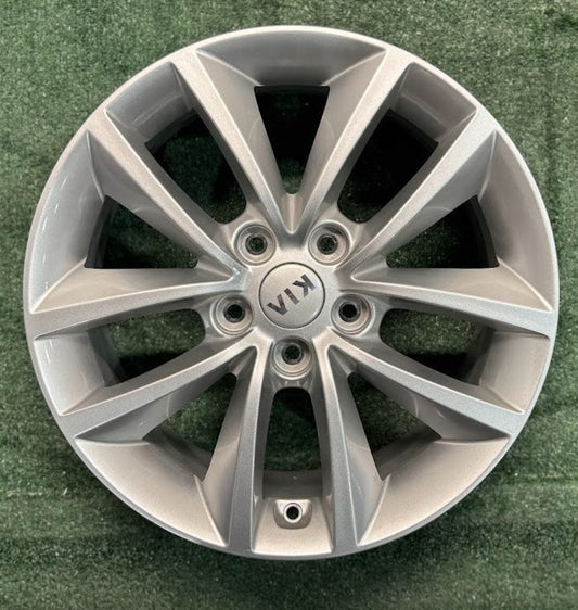 17" x 7" Kia Sorento 2016 2017 2018 Factory OEM Wheel Rim 74735 Silver