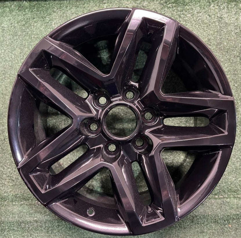 18" x 8.5" GMC Chevrolet 1500 Sierra Silverado 2019-2025 Factory OEM Wheel 5911