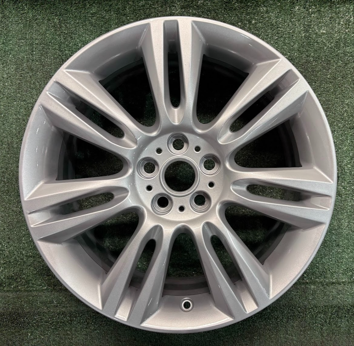 17" x 7" Jaguar XE 2017 2018 2019 Factory OEM Wheel Rim 59952 Silver