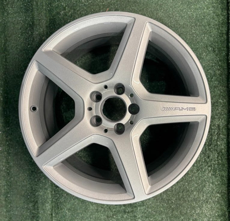 18x8.5 Front Mercedes Benz E320 E500 E550 AMG 2003-2009 OEM Wheel Rim 2114016602