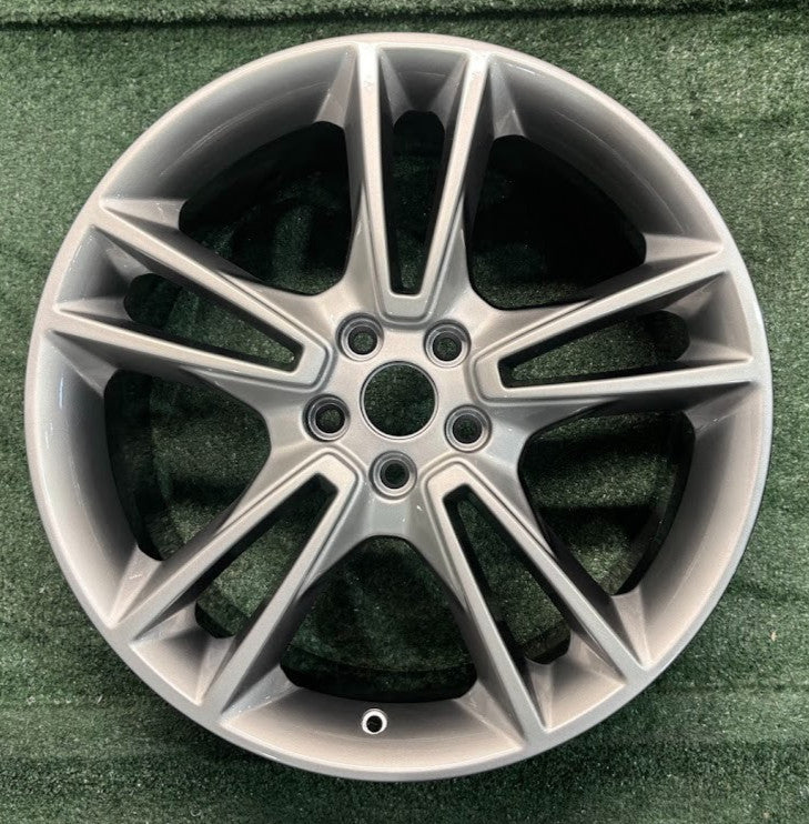 19" x 8" Ford Fusion 2013 2014 2015 2016 Factory OEM Wheel Rim 3962 Hyper Silver
