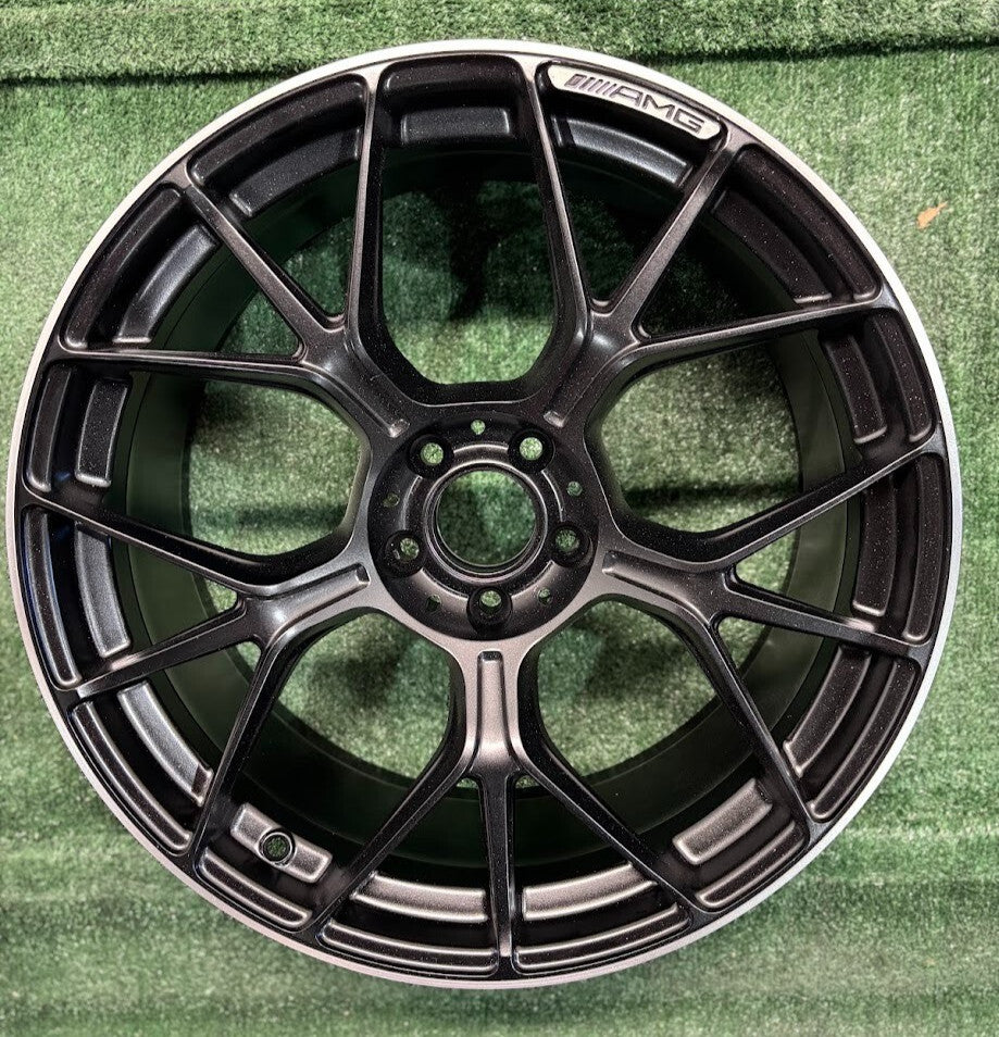 20x9.5 Front Mercedes Benz CLE53 AMG 2024 2025 2026 OEM Wheel Rim A2364013100