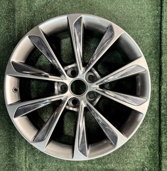 19"x8.5" Cadillac XTS 2013 2014 2015 2016 2017 2018 2019 OEM Wheel Rim 22894669