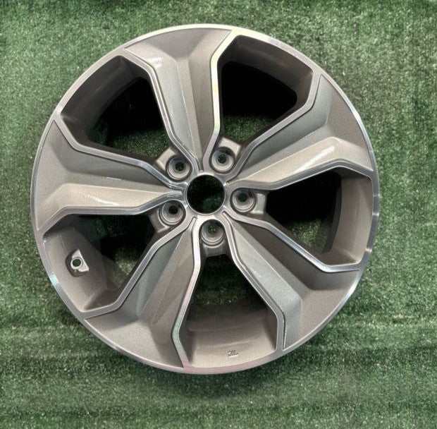 18" x 7.5" Hyundai Santa Fe 2013 2014 2015 2016 OEM Wheel Rim 52910B8185 70848