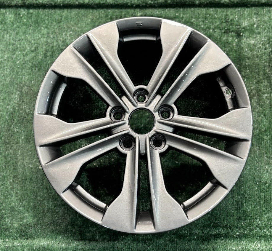 17" x 7" Alloy Factory Stock OEM Wheel Rim 2013-2016 Hyundai Santa Fe 529102W170
