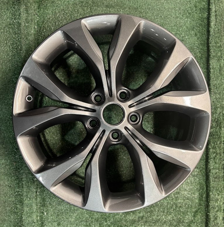 20" x 7.5" Chrysler Pacifica WPA 2017 2018 2019 2020 OEM Wheel Rim 5RJ49RNWAB