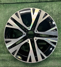 18 x 7.5 Mercedes Benz GLA250 2024 2025 Factory OEM Wheel Rim A2474015000 85931 photo 1